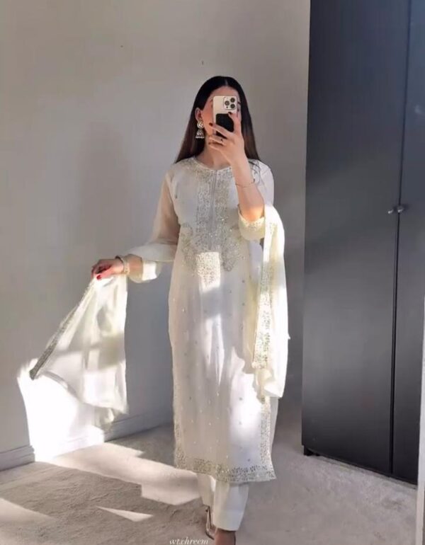 Regal Ivory Embroidered Luxe Ensemble