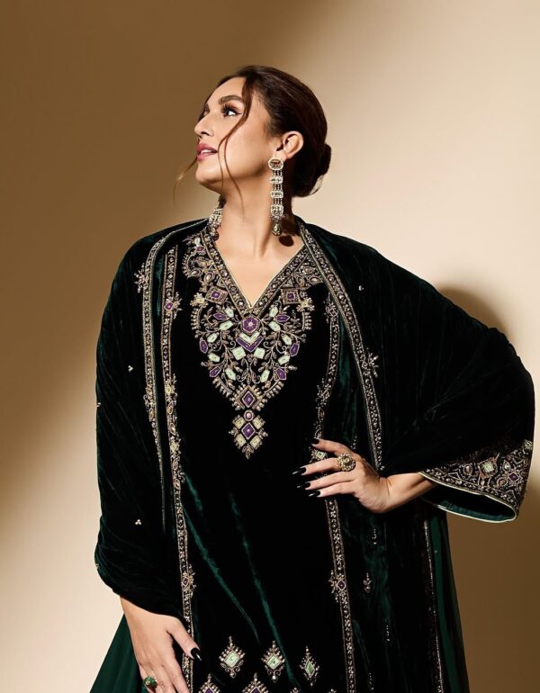 Regal Shanaya Velvet Ensemble