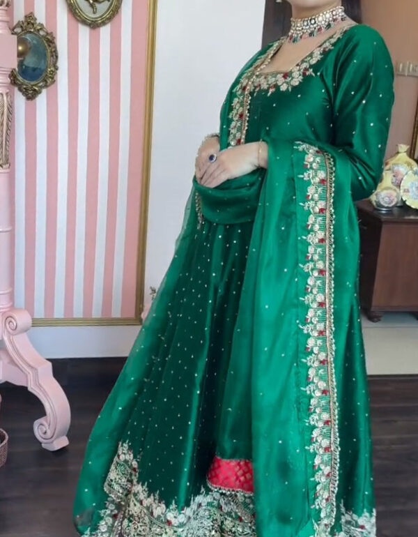 Prachi's Green Havy Vichitra Silk Designer Suit Set