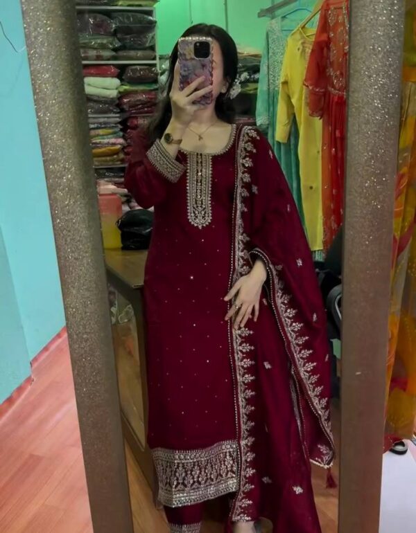Gulnaar Graceful Suit Set