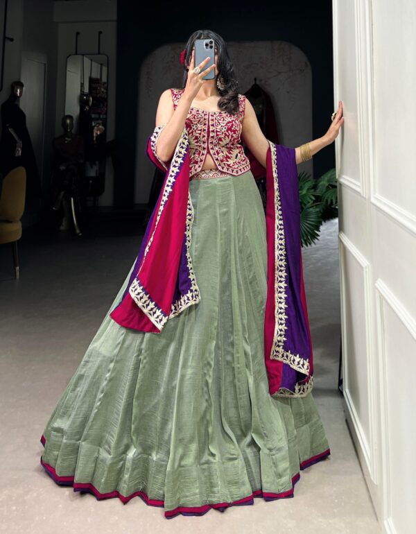 Khwabeeda Adaayein A Mystical Blend of Culture & Couture