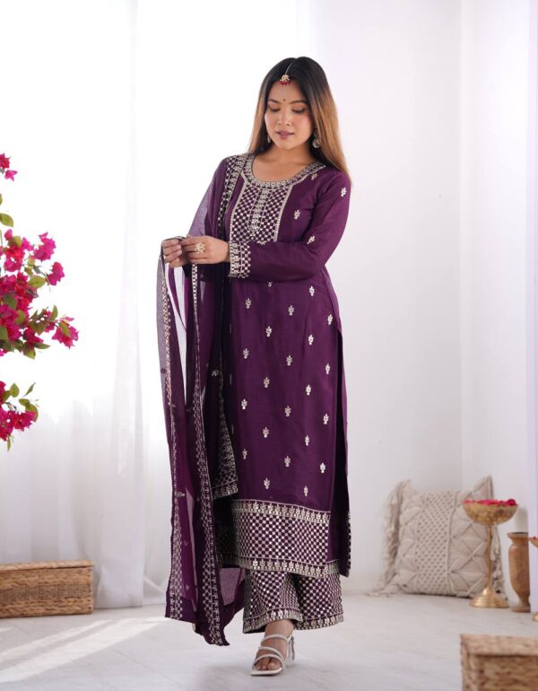 Himanshi Beautiful Pure Chinon Silk Fabric Kurta Set