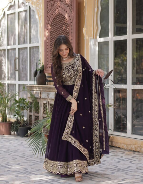 Swara Beatiful Readymade Gown