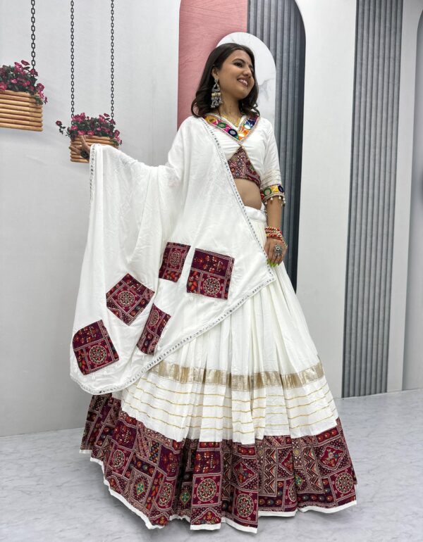 Saanvi’s Heritage White Lehenga Choli