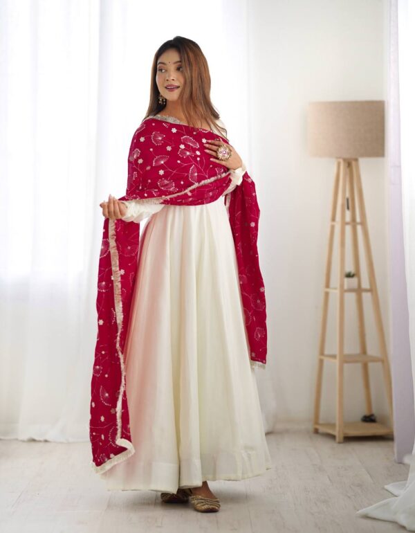Prishita White Beauty Flowing Anarkali Gown