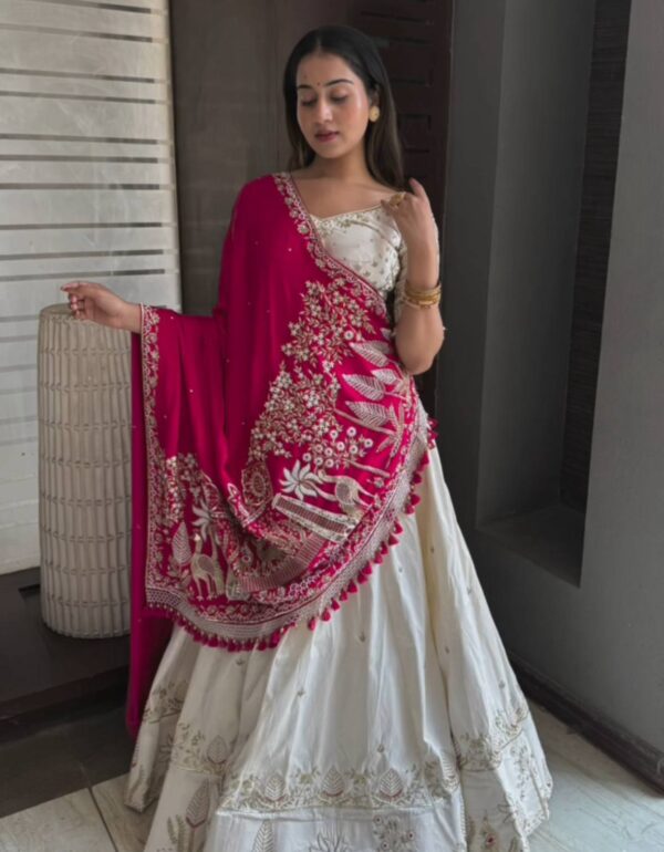 Raangili Embroidered Lehenga with Heritage Rani Pink Dupatta