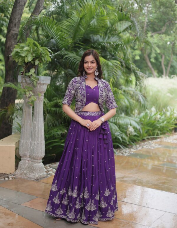 A Festive Glow Zari and Embroidery Draped in Splendo